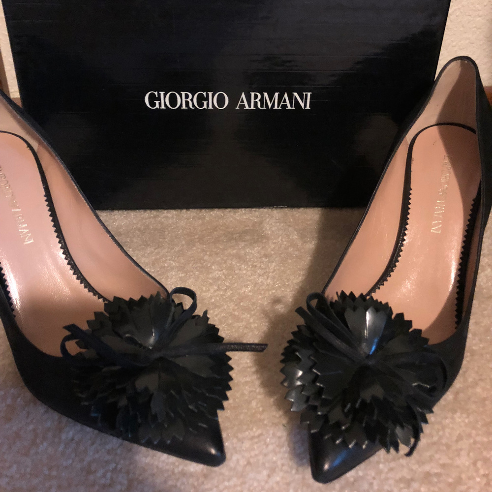 Giorgio Armani Black Pumps